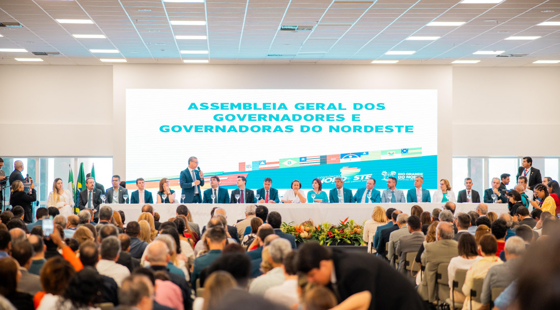 “Temos que capitanear e liderar nacionalmente a renovação energética do país”, diz Fábio durante posse de Fátima Bezerra como presidente do Consórcio Nordeste