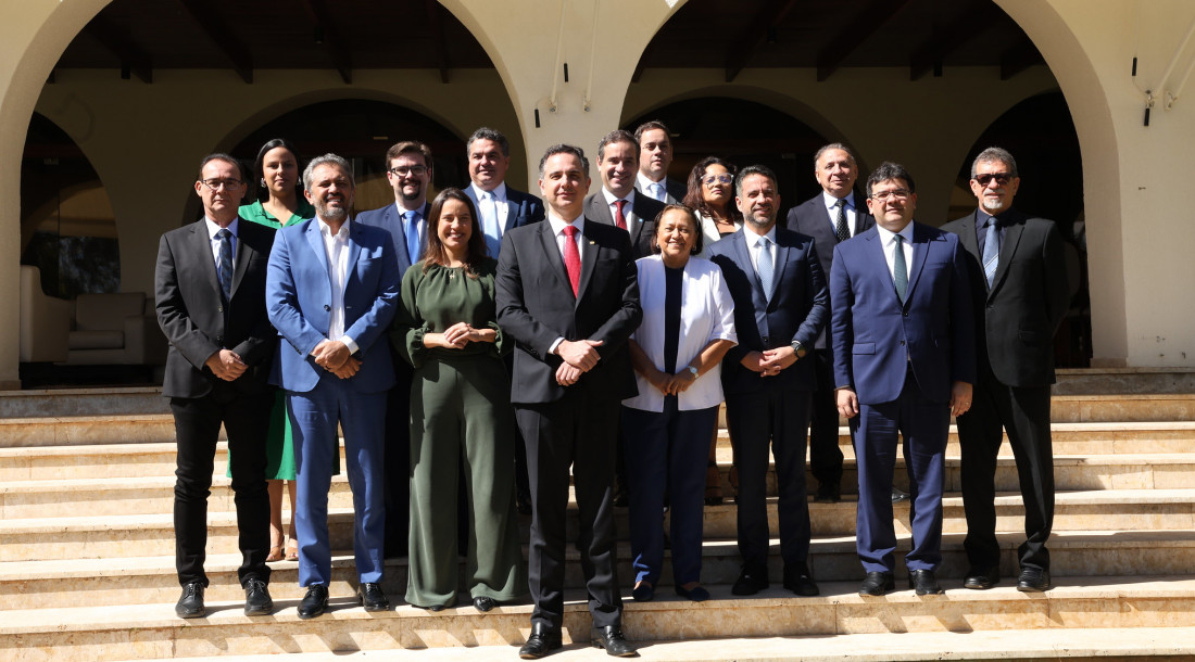 Governadores do NE discutem com Senado fundo para estados em dia com a União