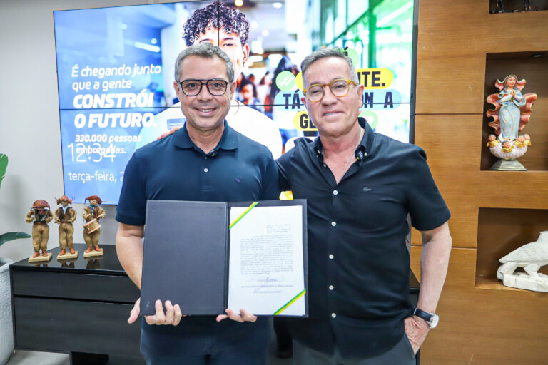 Governador reposiciona time e empossa Nitinho Vitale como secretário de Representação em Brasília